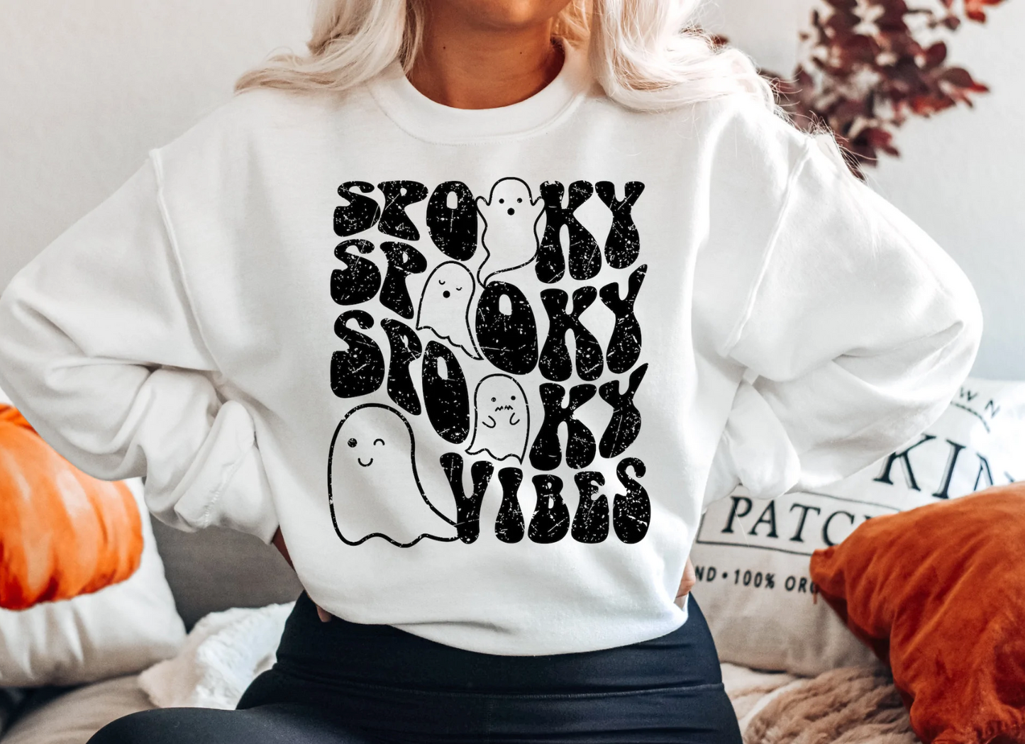 Distressed Retro Spooky Vibes  Heavy Blend Sweatshirt